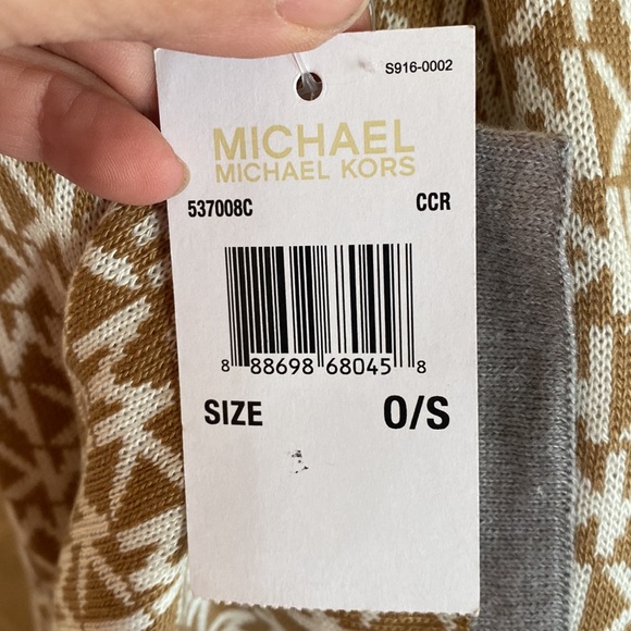 NWT Michael Michael Kors gorgeous scarf. So pretty and classic! - Picture 6 of 12
